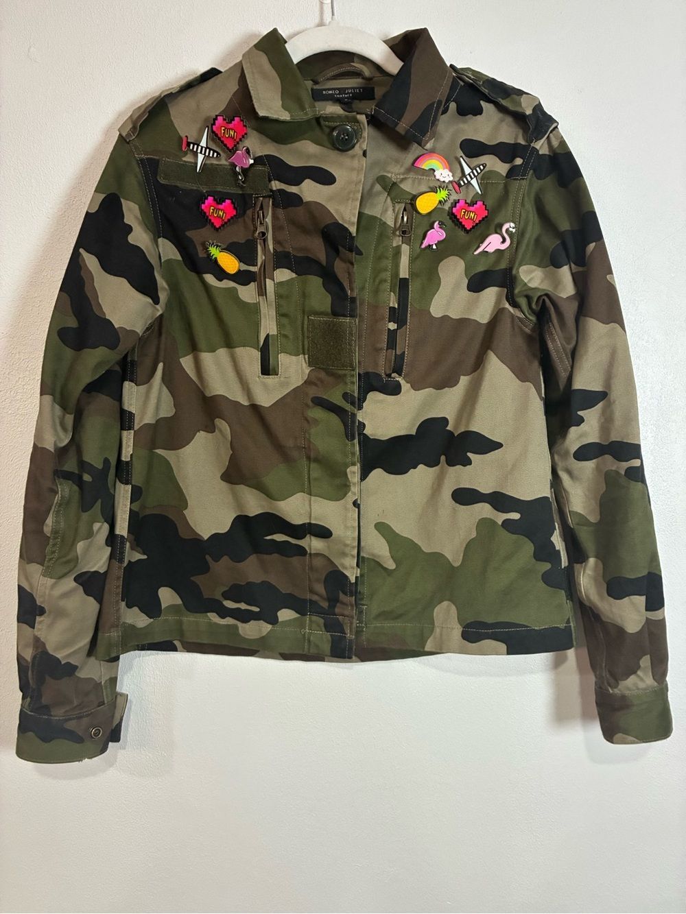 Camouflage Utility Jacket with Embroidery Flowers and Fun Removable Pins
